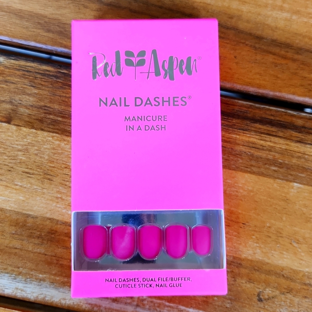 Press on nails